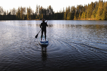 Fototapeta na wymiar paddleboarding