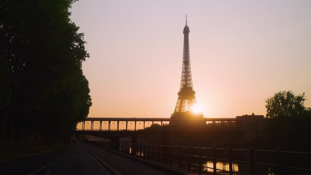 Eiffel Tower Tour Eiffel Paris Olympics Landmark Jeux Vide Empty Sunrise Sunset Lever de Soleil River Seine Bridges Metro
