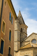 Clocher de l'Eglise Sainte-Madelaine depuis la Rue Trencavel