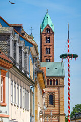 Obraz premium Speyer, Altstadtszene mit Dom im Hintergrund