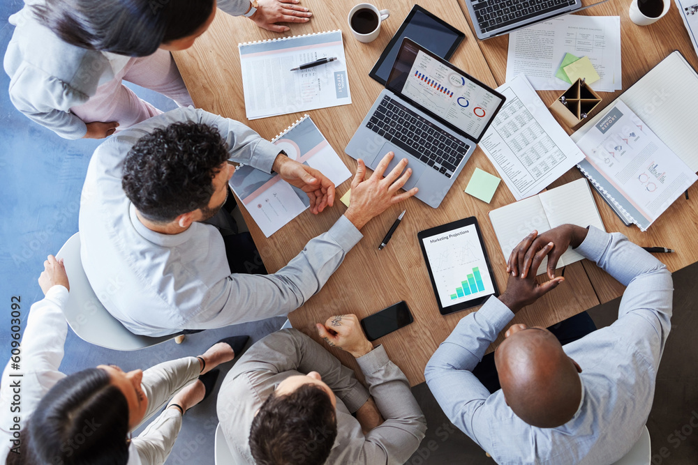 Aufkleber laptop, planning and teamwork with business people in meeting from above for data, chart and strateg