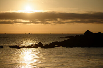 Fototapeta na wymiar coucher de soleil en Bretagne
