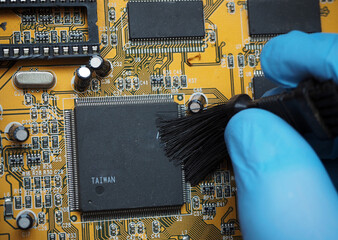 Maintenance of chip electronic circuit boards. Digital devices with semiconductor components.