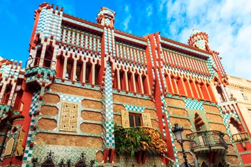Stoff pro Meter Facade of Casa Vicens in Barcelona, Spain. It is first masterpiece of Antoni Gaudi. Built between 1883 and 1885 © olyasolodenko