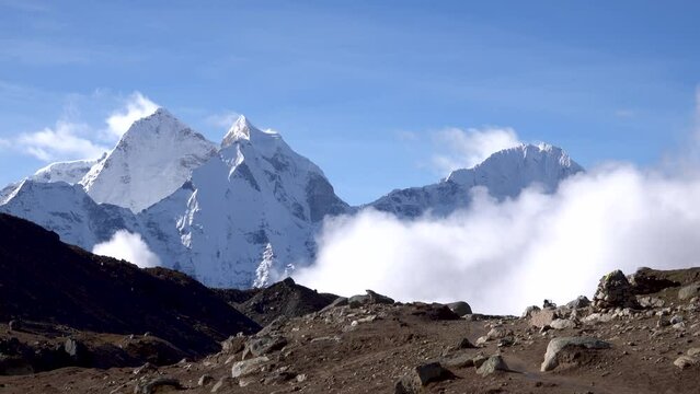 impressive himalaya mountain range with blue sky and dry terrain
Wide shot from Nepal, 2023
