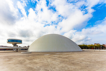 Fototapeta na wymiar Niemeyer Center