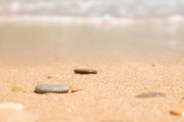 Fototapeta na wymiar Primer plano de piedras erosionadas por las olas del mar