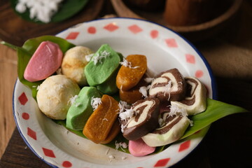 gethuk Magelang is traditional food made from cassava, sugar, vanilla, and food coloring. getuk.