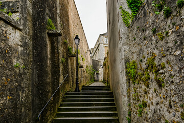 Chartres, Saint-André, Kirche, Altstadt, Altstadthäuser, Hügel, Treppe, Saint-Nicolas, L'Eure, Fluss, Frankreich, Frühling, historische Häuser