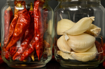 ニンニクと赤唐辛子