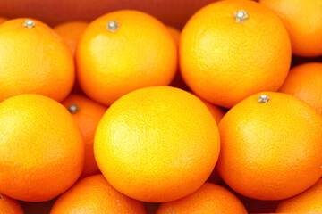 감귤이라 부르는 감귤류 과일이다.