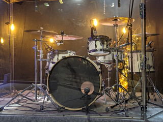 a complete set of drum kit 