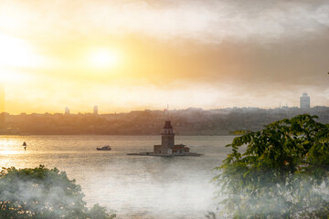 New Maiden's Tower, sunset and fog.