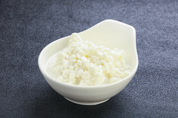 Dietary granulated cottage cheese for breakfast
