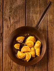 Ravioli Pfanne als Topshot