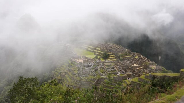 fog in the mountain of machu picchu