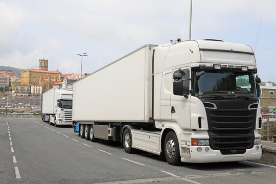 cami&oacute;n frigor&iacute;fico termo blanco transporte alimentaci&oacute;n pescado marisco carne 4M0A8816-as23