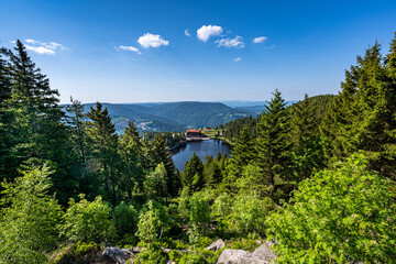 The Mummelsee in the Black Forest surrounded by mountains_Baden-Wuerttemberg, Germany, Europe
