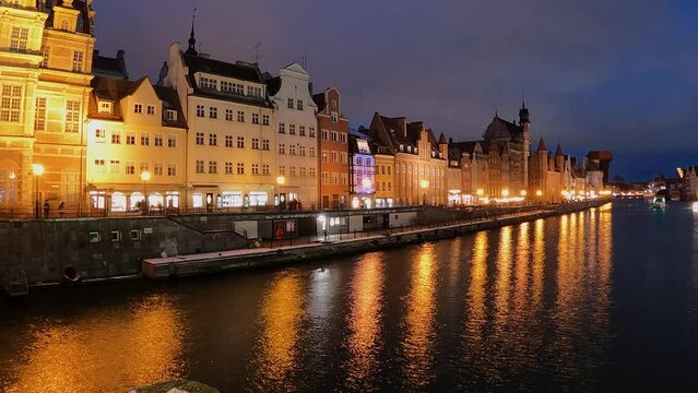 2022. 12. 10.  embankment of the city of gdansk poland at night time lapse