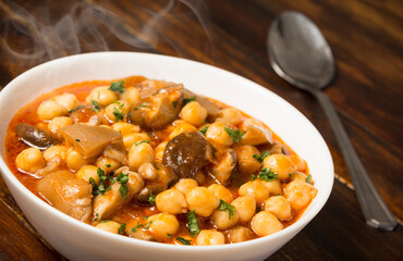 Garbanzos con setas