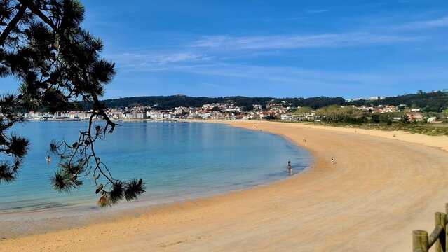 Playa de Coroso en Ribeira, Galicia