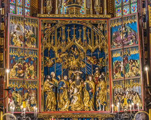 Fototapeta na wymiar Colorful Triptych Altar St Mary's Basilica Church Krakow Poland