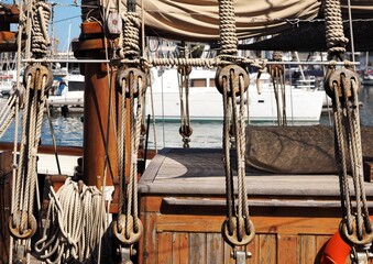 Detail of the Ropes and rigging of a ship - obrazy, fototapety, plakaty