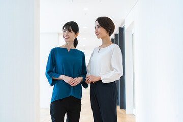 日本人女性2人のポートレート - obrazy, fototapety, plakaty