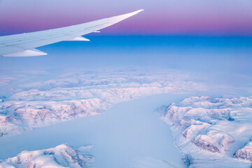 Amazing shot of Greenland's glaciers from an airplane.
