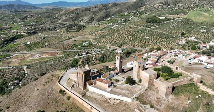 vista del El Castillo &aacute;rabe de &Aacute;lora en la provincia de M&aacute;laga, Andaluc&iacute;a
