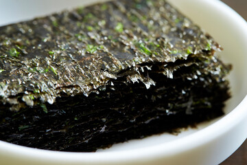 dried laver, dried seaweed © mnimage