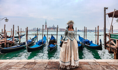 Fototapeta na wymiar Venetian Lady, Venice Carnival