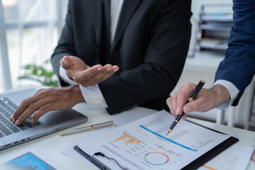 businesspeople meeting for new project	