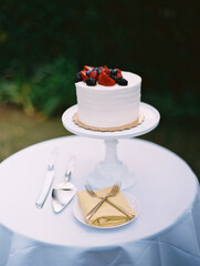 wedding cake with flowers