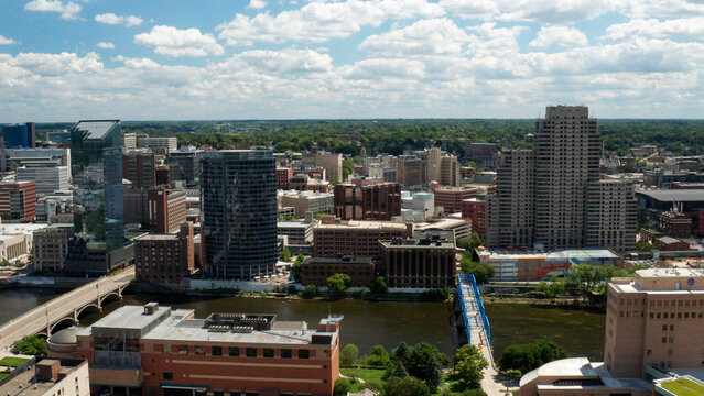 Grand Rapids, Michigan skyline, aerial view of grand rapids michigan, urban, drone photo of grand rapids michigan, blue bridge of grand rapids michigan, grand rapids summer, grand rapids, grand river,