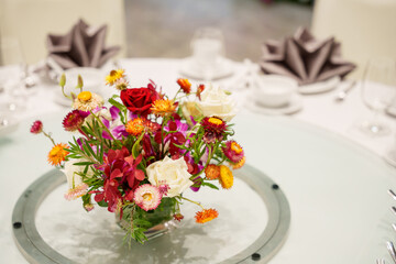 wedding table setting with flowers