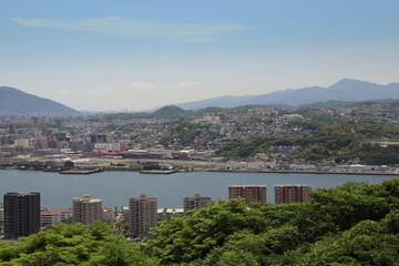 Fototapeta premium 若松の高塔山展望台から見た洞海湾