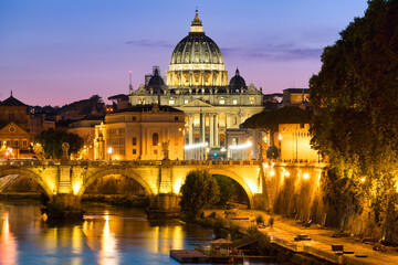 Fototapeta premium St. Peter's basilica in Vatican at sunset. Italy 
