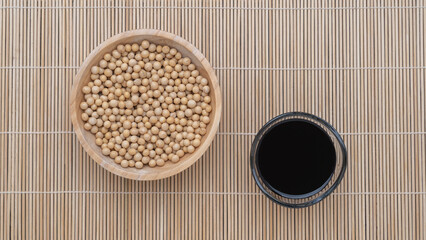 醤油と大豆｜しょう油・日本の調味料イメージ