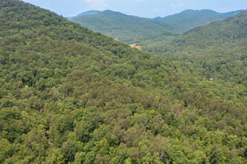 Obraz premium drone mountain land neighborhood views