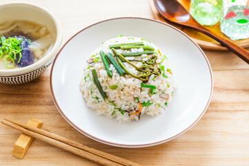 山菜チャーハンのランチ