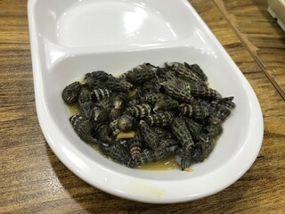 韓国の食堂で出される珍味の巻貝・タスルギ
