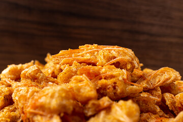 Crispy snack made from fried shrimp heads