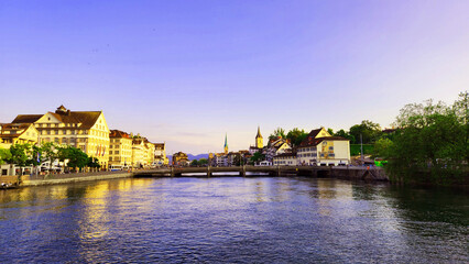 Fototapeta na wymiar panorama view of lake Zurich and building in Switzerland with reflection in the water