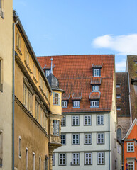 Fototapeta na wymiar Coburger Erker am Schloss Ehrenburg vor historischen Stadthäusern, Coburg, Deutschland