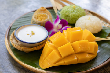 Thai Sweet Mango with Sticky Rice