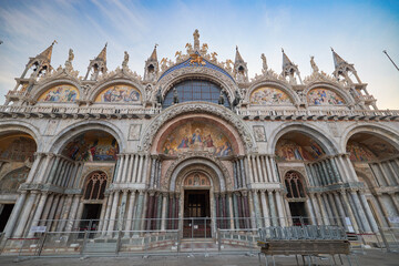 Fototapeta na wymiar Close-up view of St. Mark's Basilica in Venice.