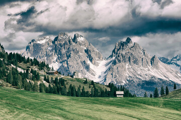Mountain peak of Monte Cristallo, north face 3221 m., in the sexten Dolomites near Cortina d\'Ampezzo (Dolomiti Ampezzane), UNESCO world heritage site, Veneto and Trentino-Alto Adige, Italy, Europe. - obrazy, fototapety, plakaty