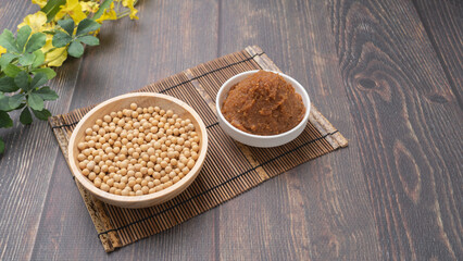 大豆と日本の味噌｜米こうじ味噌　イメージ