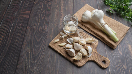 ニンニクの皮むき　イメージ